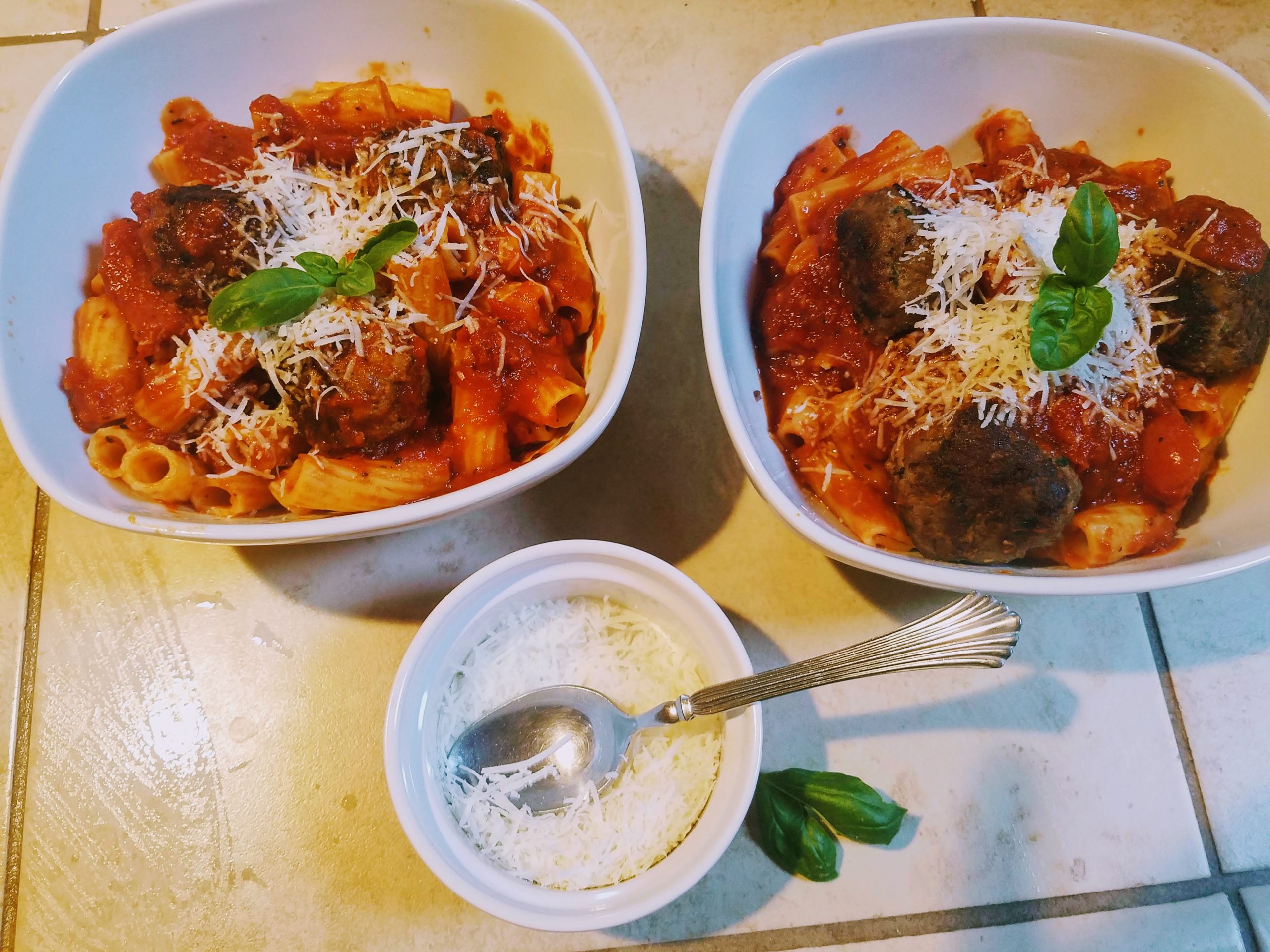 gluten-free-spaghetti-and-crisped-meatballs-or-rigatoni-and-crisped