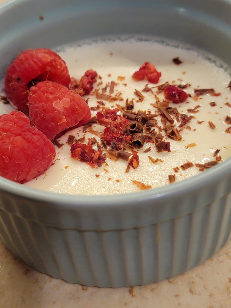 Easy Creamy Vanilla Panna Cotta (Gluten Free)